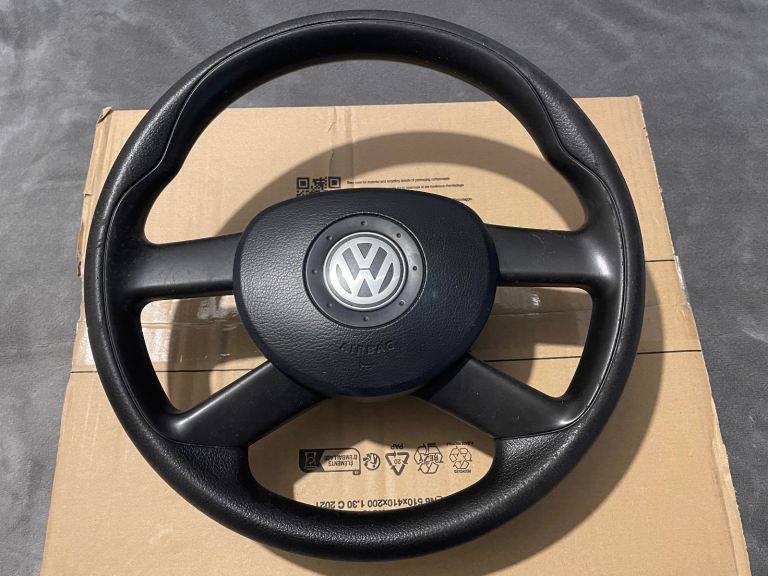 Volkswagen polo 05/09 steering wheel