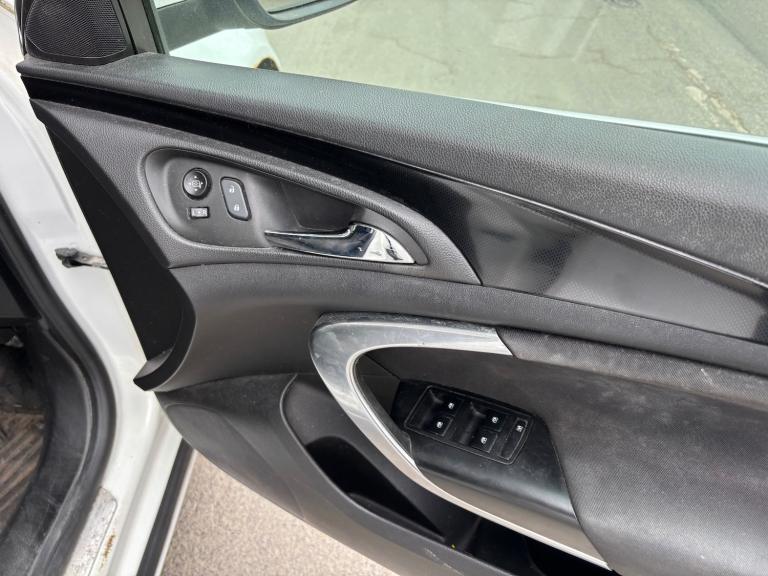 2014 Vauxhall Insignia 2.0 CDTi [163] ecoFLEX SRi Nav 5dr [Start Stop] HATCHBACK Diesel Manual