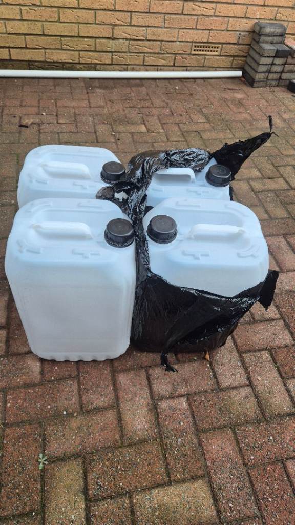 Jerry Cans - 25L Heavy Duty x4