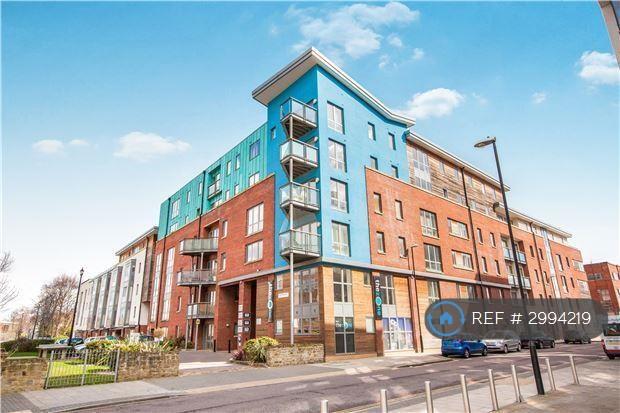 2 bedroom flat in Ratcliffe Court, Bristol, BS2 (2 bed) (#2994219)