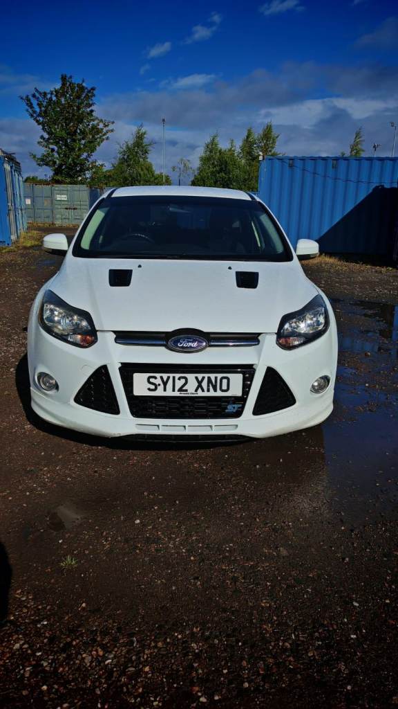 Ford, FOCUS, Hatchback, 2012, Manual, 1560 (cc), 5 doors