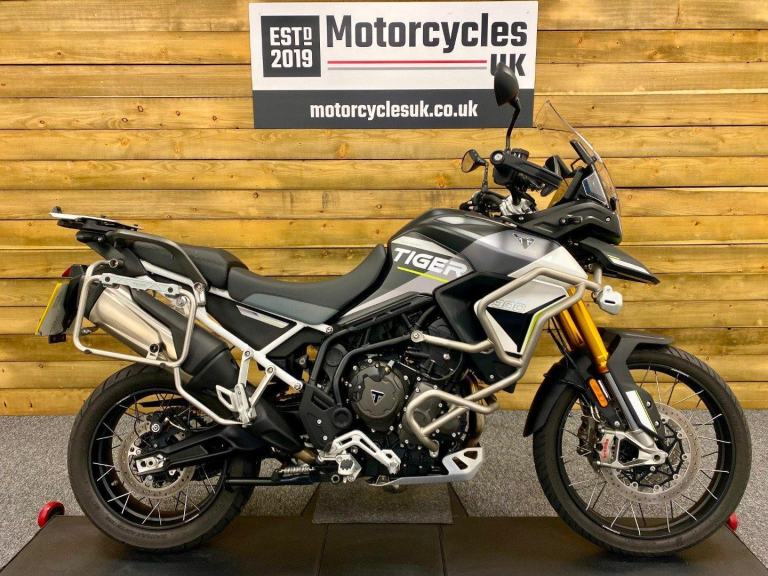 2023 Triumph Tiger 900 Rally Aragón Edition, Only 1,164 Miles, Panniers, Top bo