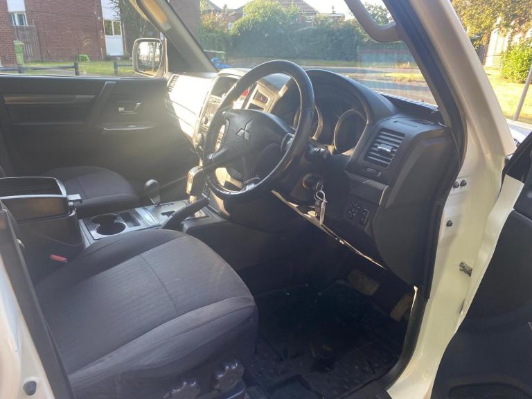 2018 Mitsubishi Shogun 3.2 DI-DC SG2 SUV 5dr Diesel Auto 4WD LWB Euro 6 (187 ps) SUV Diesel Autom...