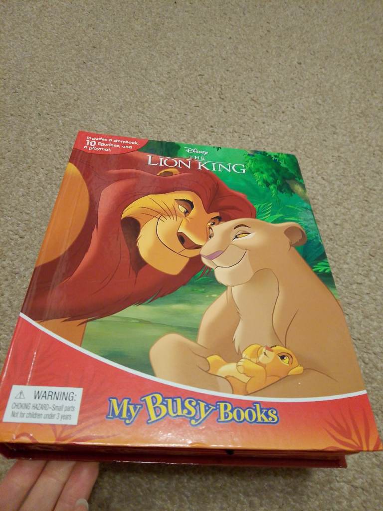 Lion king playmat, book and figures