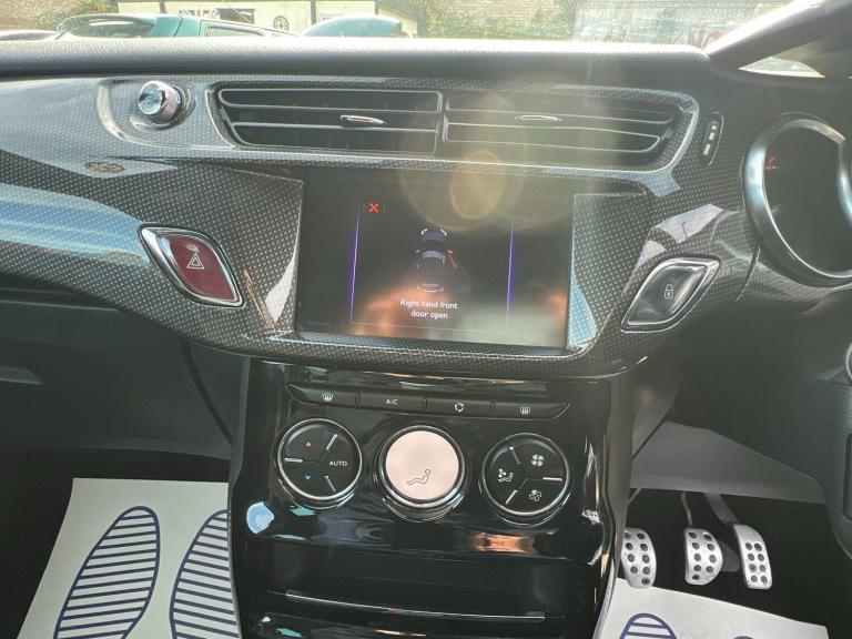 2017 DS Automobiles DS 3 1.2 PureTech 82 Connected Chic 3dr HATCHBACK PETROL Manual