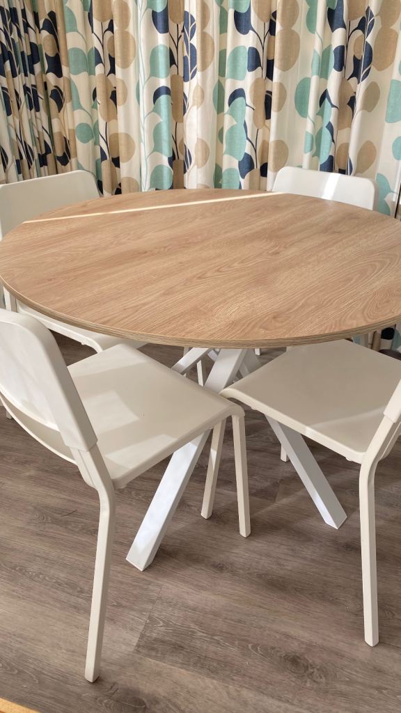Ikea Mariedamm round table and 4 chairs