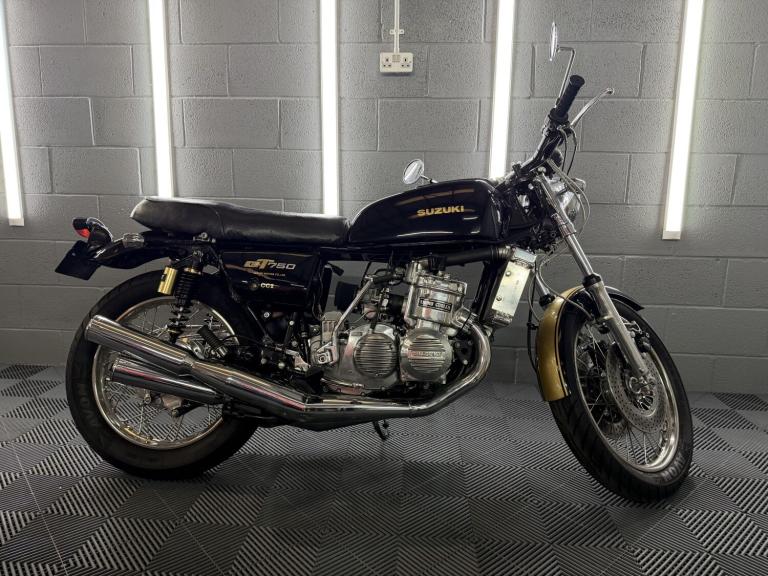 SUZUKI GT -750cc 1976