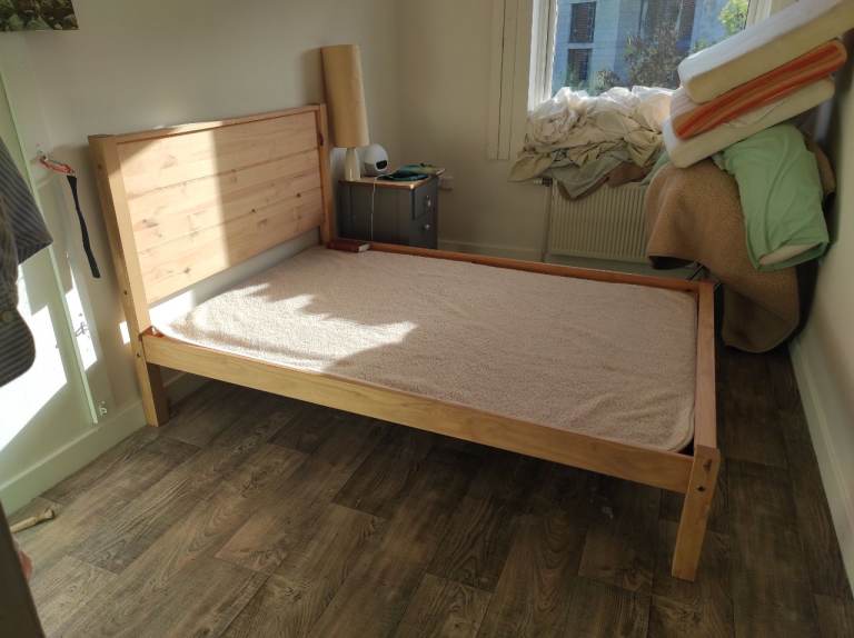 Pine 4'6" or 135 cm Double bed frame