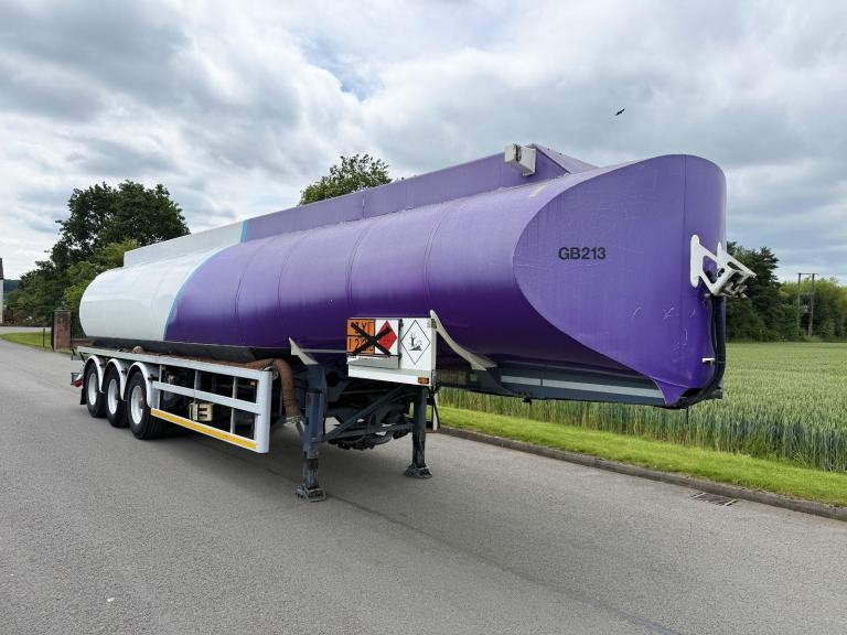 2014 LAKELAND INNOVATOR 42,800 LITRE FUEL TANKER 