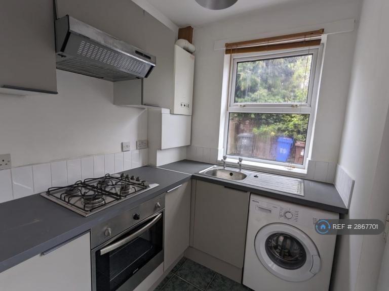 3 bedroom house in Springhouse Road, Sheffield, S10 (3 bed) (#2867701)
