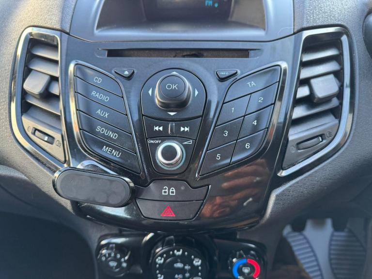 2013 Ford Fiesta 1.6 TDCi Zetec ECOnetic 5dr HATCHBACK DIESEL Manual