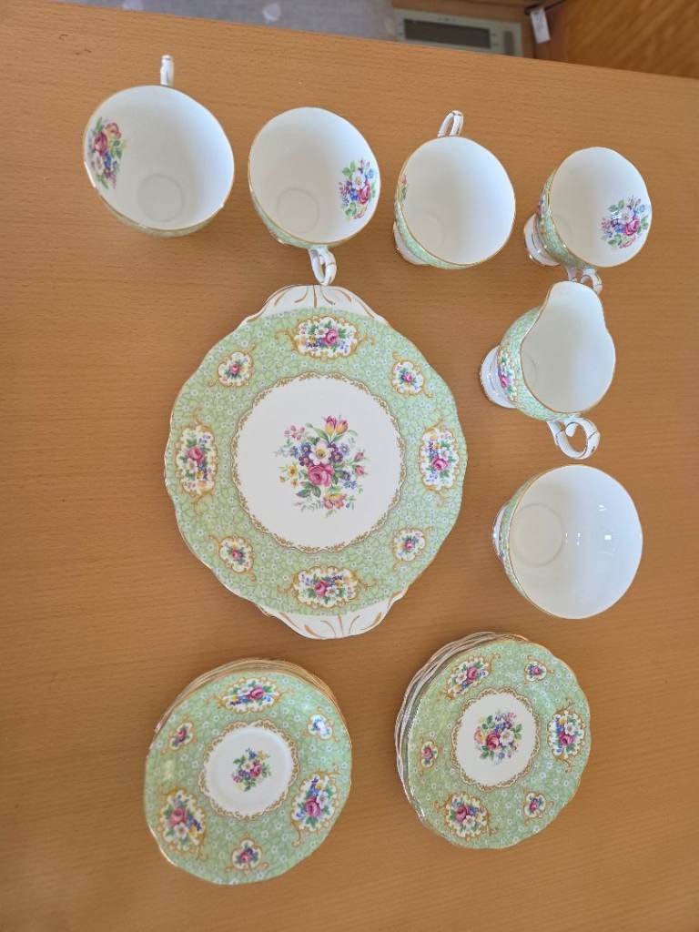 Queen Anne Gainsborough fine bone china tea set Amazing Collection