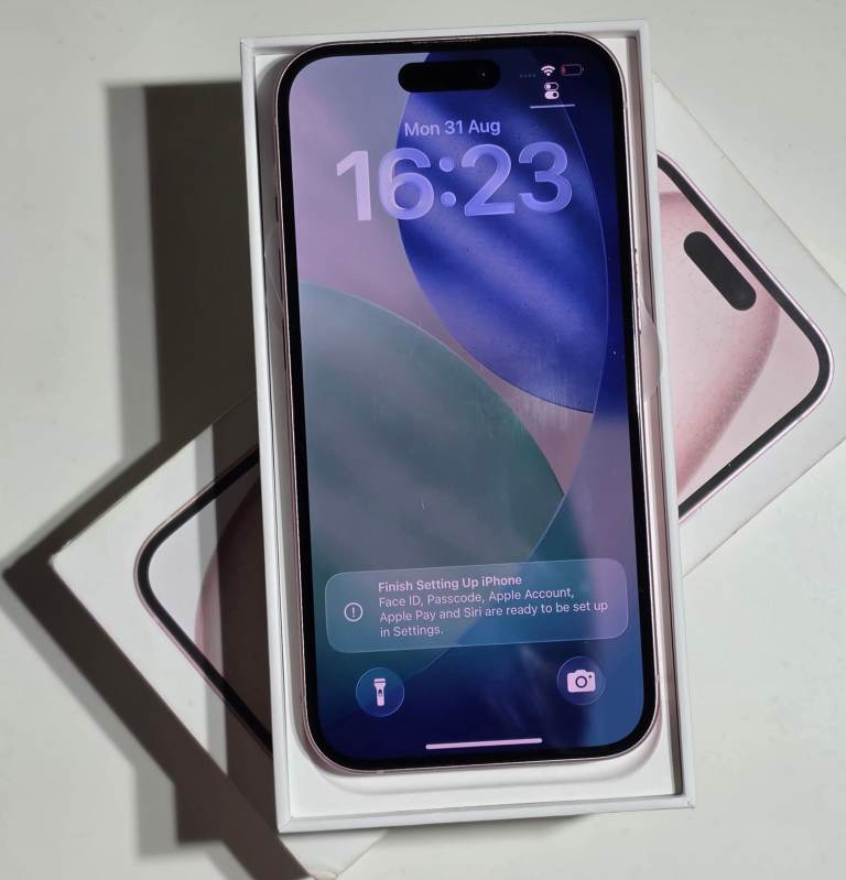 Apple iPhone 15 128GB Pink - Good Condition, 86% Battery Health