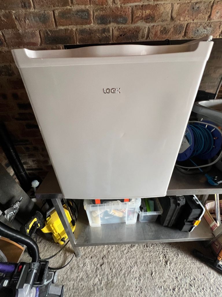 Logik Mini Fridge 