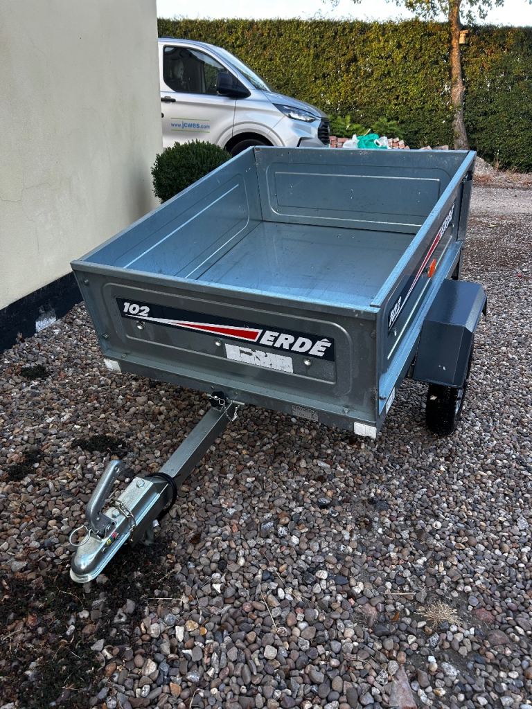 Erde 102 Trailer