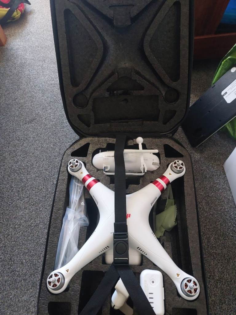 DJI Phantom 3 Drone with Controller and Case