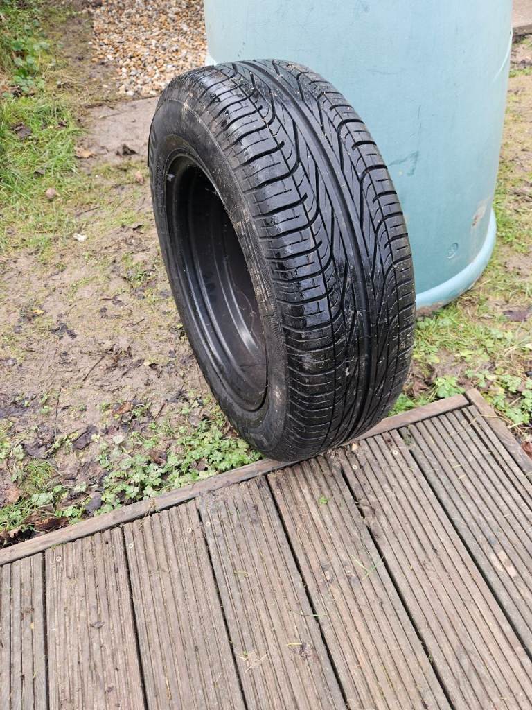 honda accord 195-60-15 virtually new pirelli tyre