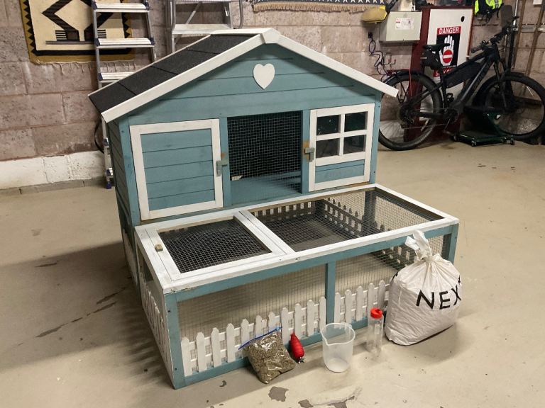 Rabbit or Guinea Pig Hutch with Run + Extras. Possibly Deliver