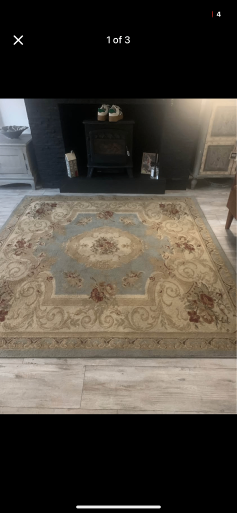 Square Rug 6ft x 6ft newly cleaned 