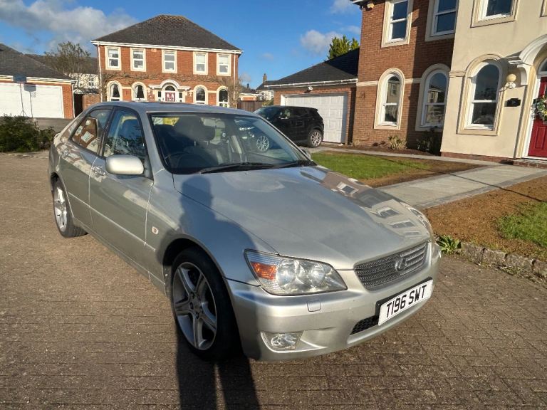LEXUS IS200 SE 2.0L PETROL AUTO