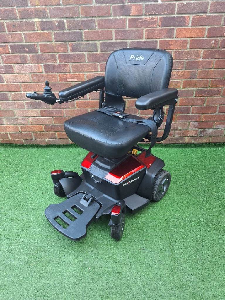 PRIDE GO CHAIR 4MPH ELECTRIC TRANSPORTABLE MOBILITY POWERCHAIR / WHEELCHAIR. Red.