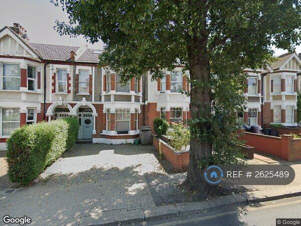5 bedroom flat in Wimbledon Park Road, London, SW18 (5 bed) (#2625489)