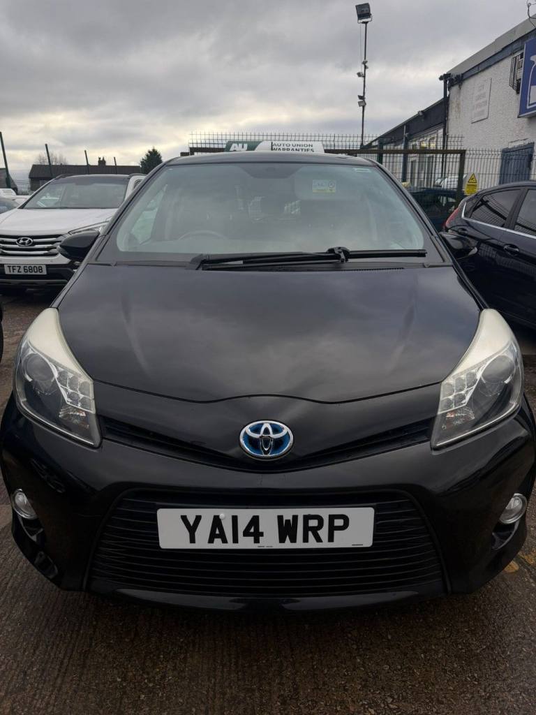 2014 Toyota Yaris 1.5 VVT-h Icon Plus Hatchback 5dr Petrol Hybrid CVT Euro 5 (101 ps) Hatchback P...