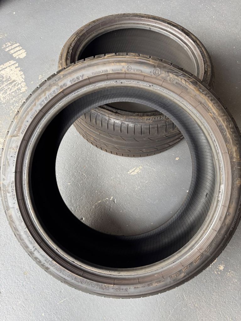 2 Bridgestone tyres 