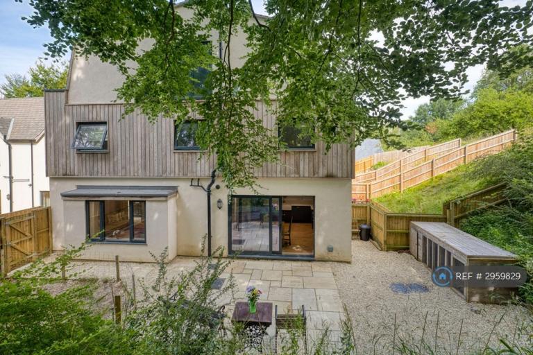 4 bedroom house in Old Garden, Bruton, BA10 (4 bed) (#2959829)