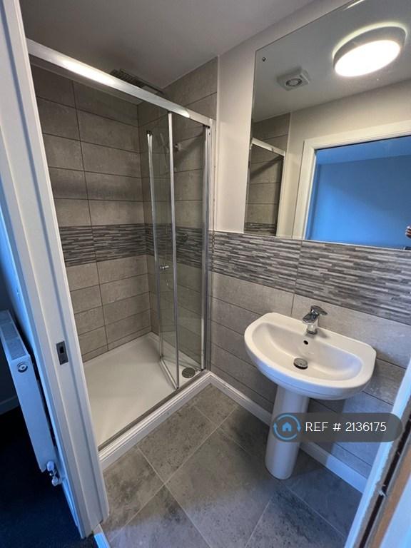 3 bedroom flat in Bridport St, Liverpool, L3 (3 bed) (#2136175)
