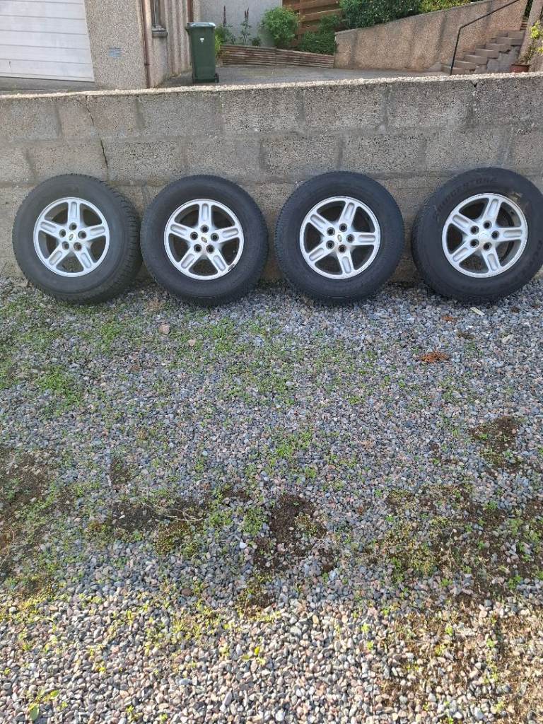 Landrover discovery td5 alloys and tyres 