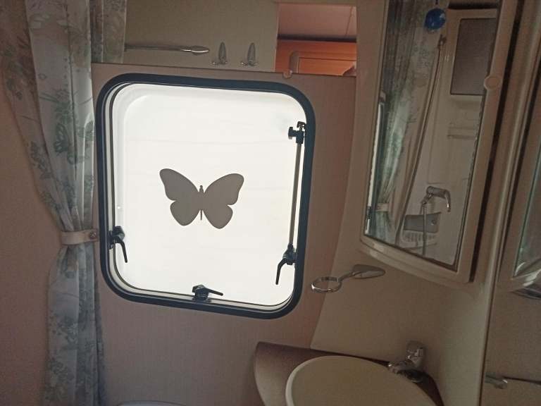 WARNING STOLEN VEHICLE STOLEN 