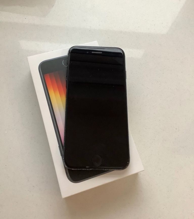 Apple iPhone SE 64GB 3rd generation 2022