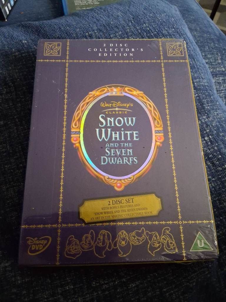 Snow White And The Seven Dwarfs Disney Collectors Edition Dvd & Book