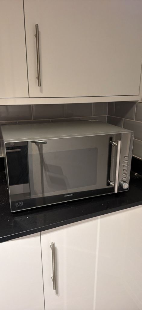 Kenwood Silver Microwave - Good Working Order