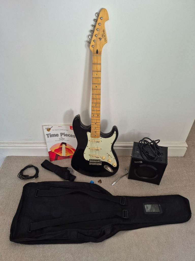 Complete Electric Guitar Starter Set. Deacon Guitar with Amp and Carry Bag. Great Condition