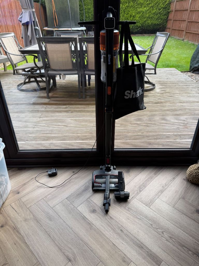 Shark Cordless Vacuum Cleaner – Good Condition, Black & Orange