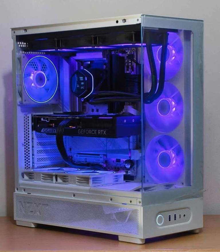 · 🔥 HIGH-END GAMING PC – RYZEN 7 9850X3D | RTX 5070 | 32GB TUNED DDR5 ...