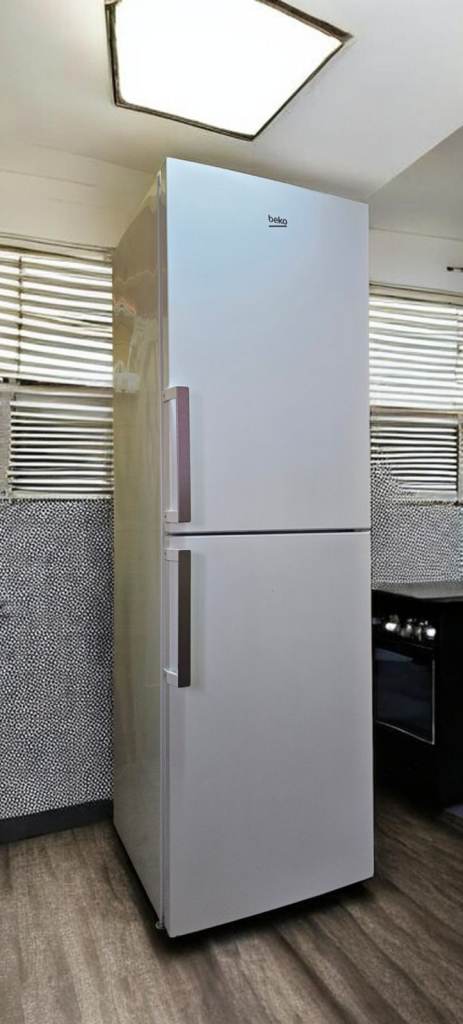 BEKO FROST FREE TALL FRIDGE FREEZER 
