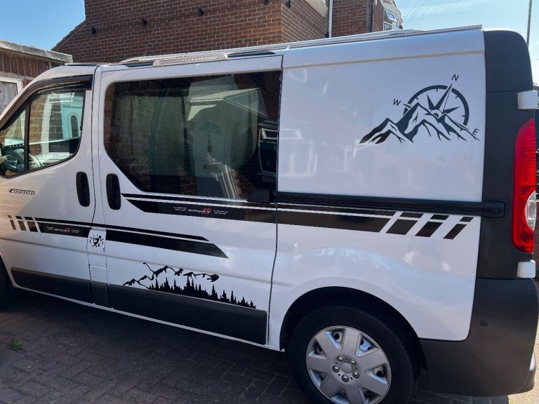 Campervan Vauxhall, VIVARO, MPV, 2012, Manual, 1995 (cc), 5 doors