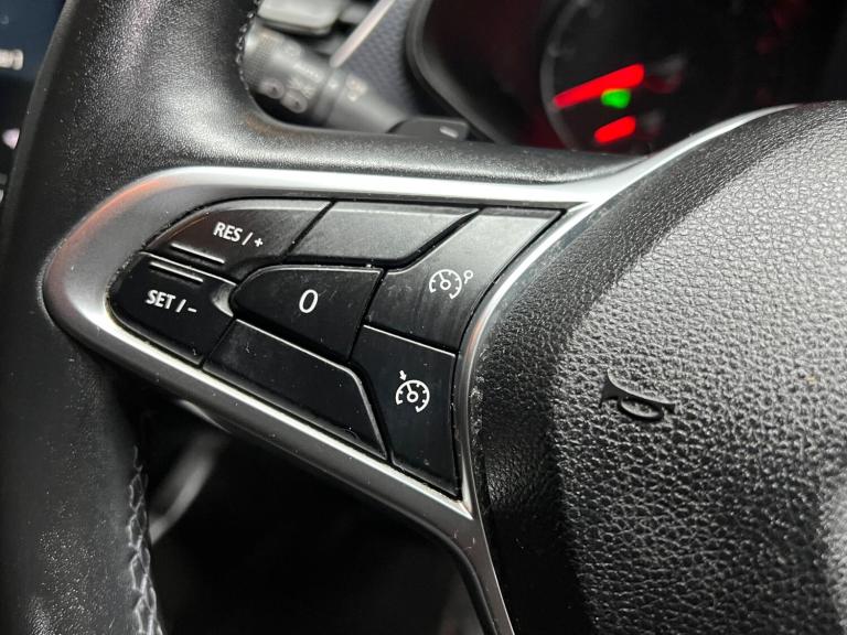 2022 Renault Arkana 1.3 TCe MHEV Iconic EDC 2WD Euro 6 (s/s) 5dr COUPE Petrol Automatic