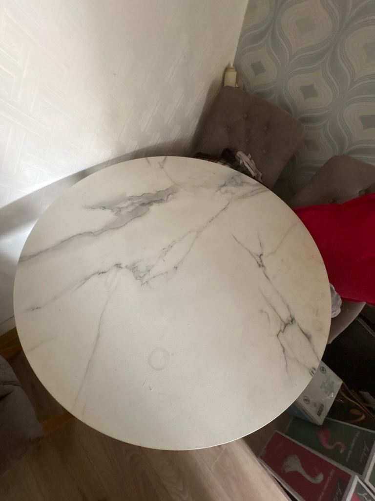 Round White Marble Effect Table – Good Condition