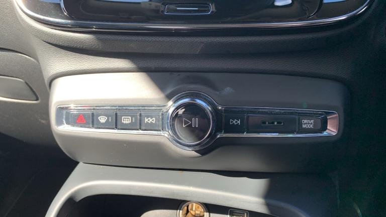 2022 Volvo XC40 1.5h T5 Recharge 10.7kWh Ultimate Bright SUV 5dr Petrol Plug-in Hybrid Auto SUV H...