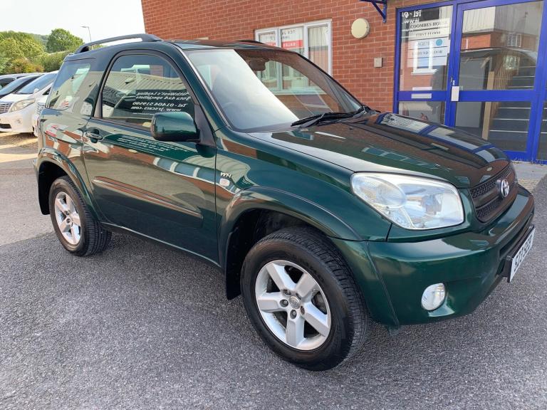 2004 Toyota RAV4 2.0 VVT-I XT-3 SUV 3 DOOR PETROL MANUAL 4WD (190 g/km  114 bhp)