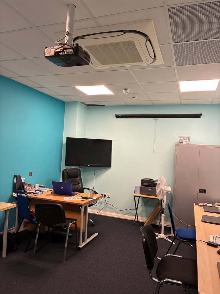 Prime Commercial Independent Office & Business Space for Professionals / Ecommerce