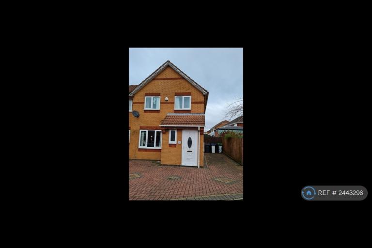 3 bedroom house in St Martins Drive, Tipton, DY4 (3 bed) (#2443298)