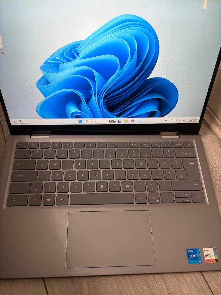 DELL Inspiron 14 5410 14" 2 in 1 Laptop - Intel® Core™ i5, Silver touch screen 360 tablet as well