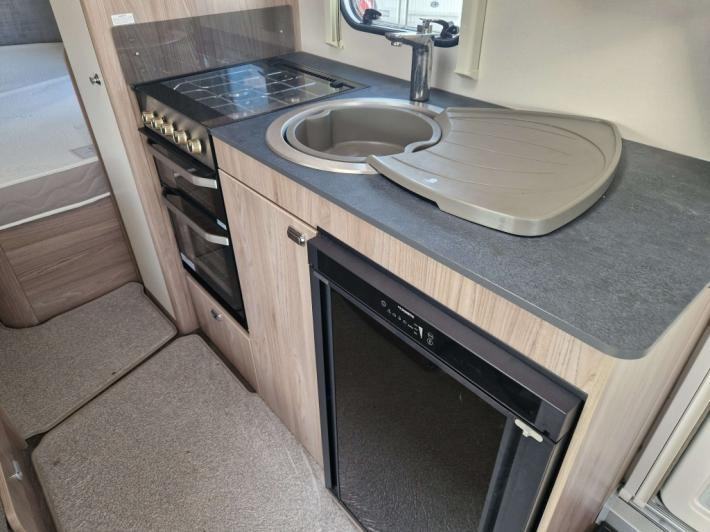 2024 Sprite Quattro FB Grande Used Caravan