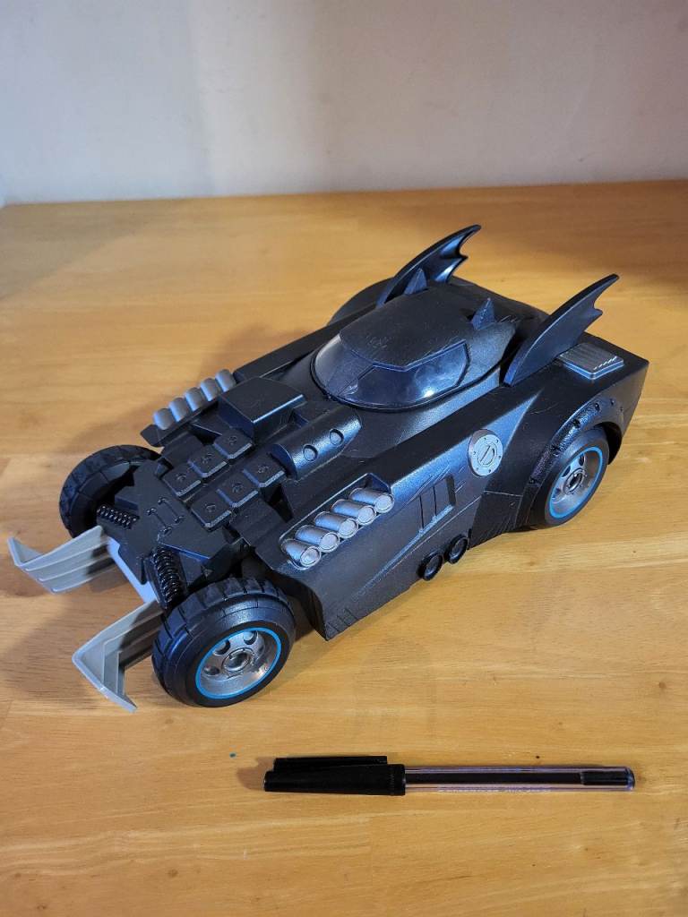 Spinmaster DC comics Batman Batmobil Remote control car. No remote/figure.