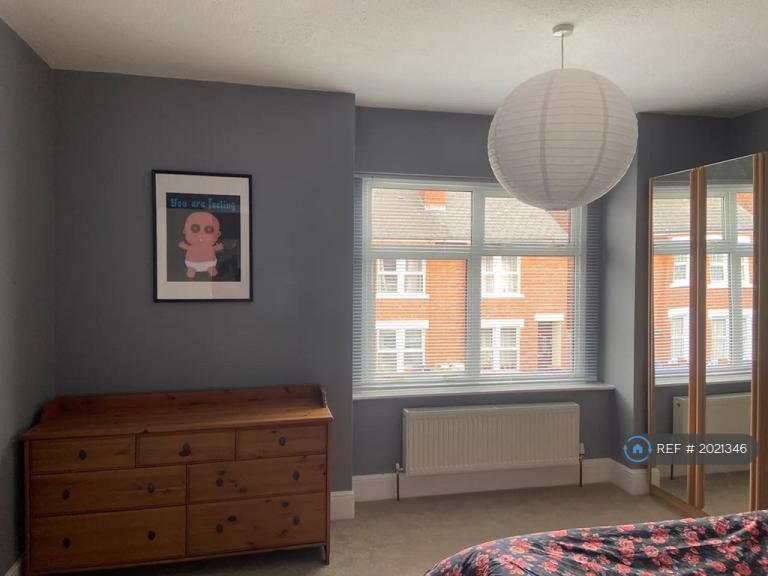 4 bedroom house in Knowles Road, Gloucester, GL1 (4 bed) (#2021346)